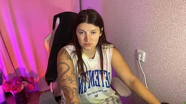 Snapshot of Katrin__kiss chatting on October 19, 2025, 12:28 pm Katrin kiss online show from October 19, 2025, 12:28 pm