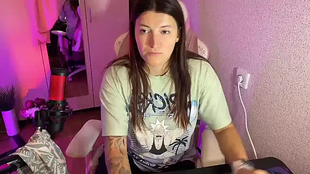 Snapshot of Katrin__kiss chatting on October 22, 2025, 10:20 pm Katrin kiss online show from October 22, 2025, 10:20 pm