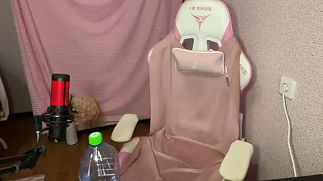 Snapshot of Katrin__kiss chatting on November 17, 2025, 6:57 pm Katrin kiss online show from November 17, 2025, 6:57 pm