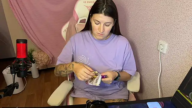 Snapshot of Katrin__kiss chatting on November 20, 2025, 4:51 pm Katrin kiss online show from November 20, 2025, 4:51 pm