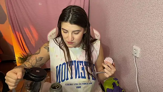 Snapshot of Katrin__kiss chatting on December 4, 2025, 7:11 pm Katrin kiss online show from December 4, 2025, 7:11 pm