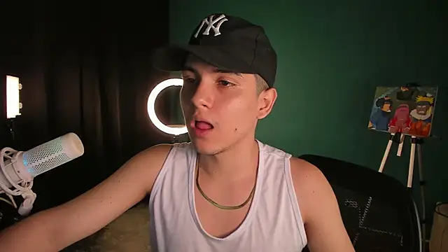 Snapshot of Brat_ chatting on January 14, 2025, 5:45 pm Brat online show from January 14, 2025, 5:45 pm