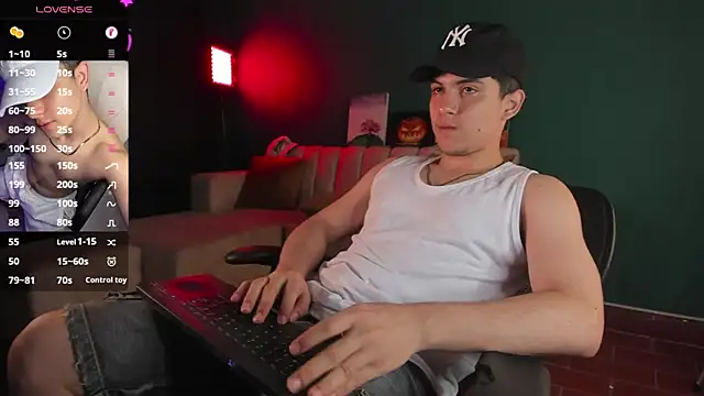 Snapshot of Brat_ chatting on February 8, 2025, 12:28 pm Brat online show from February 8, 2025, 12:28 pm