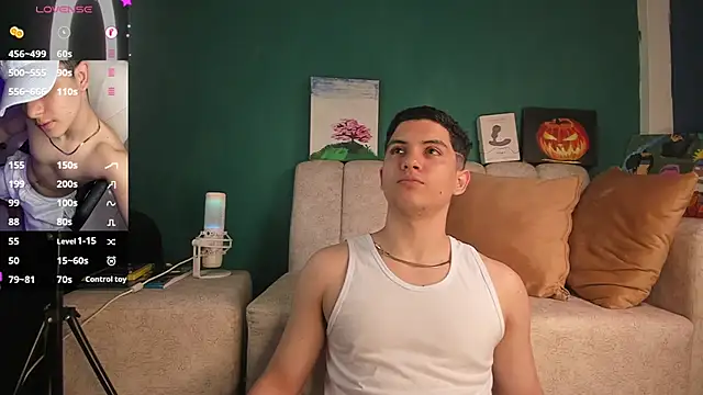 Snapshot of Brat_ chatting on February 21, 2025, 6:15 pm Brat online show from February 21, 2025, 6:15 pm