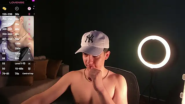 Snapshot of Brat_ chatting on February 27, 2025, 3:15 pm Brat online show from February 27, 2025, 3:15 pm