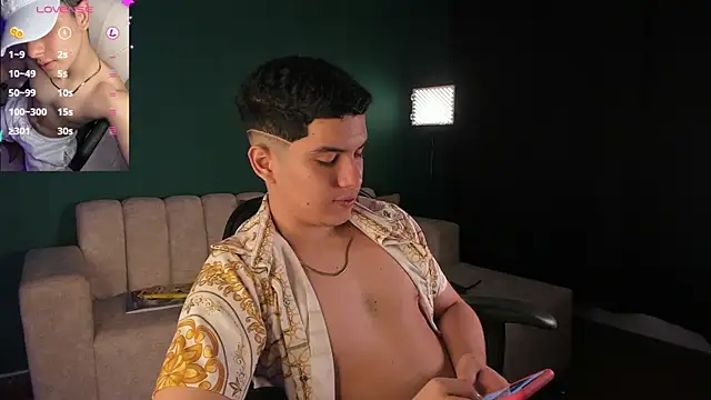 Snapshot of Brat_ chatting on March 5, 2025, 12:00 pm Brat online show from March 5, 2025, 12:00 pm