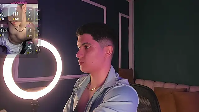 Snapshot of Brat_ chatting on March 7, 2025, 2:01 pm Brat online show from March 7, 2025, 2:01 pm