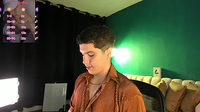 Snapshot of Brat_ chatting on March 18, 2025, 6:48 pm Brat online show from March 18, 2025, 6:48 pm