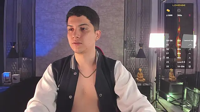 Snapshot of Brat_ chatting on November 9, 2025, 8:29 pm Brat online show from November 9, 2025, 8:29 pm