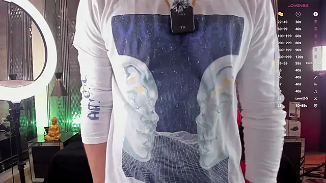 Snapshot of Brat_ chatting on November 13, 2025, 9:14 pm Brat online show from November 13, 2025, 9:14 pm