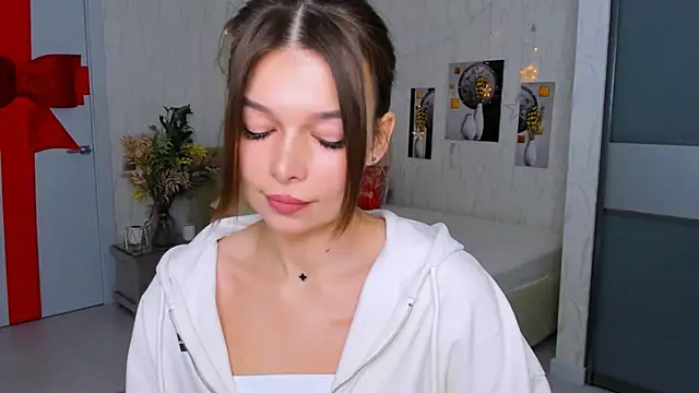 ContinentOfTranquility online show from February 3, 2025, 4:04 am