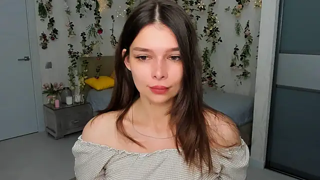 ContinentOfTranquility online show from September 20, 2025, 4:02 am