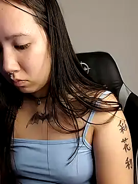 Japabaixinha online show from January 18, 2025, 3:42 am