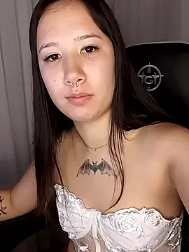 Japabaixinha online show from February 27, 2025, 4:09 am