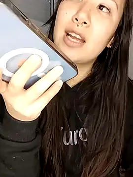 Japabaixinha online show from September 12, 2025, 4:40 pm