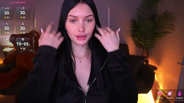 Snapshot of MilaSecrett chatting on December 14, 2025, 2:22 pm MilaSecrett online show from December 14, 2025, 2:22 pm