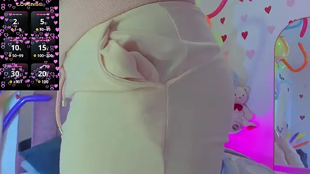 Snapshot of LoveQueen2 chatting on February 28, 2025, 11:58 am LoveQueen2 online show from February 28, 2025, 11:58 am