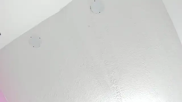 Snapshot of LoveQueen2 chatting on October 15, 2025, 12:05 pm LoveQueen2 online show from October 15, 2025, 12:05 pm