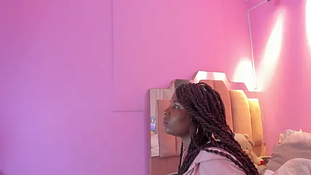 Snapshot of LoveQueen2 chatting on November 30, 2025, 11:58 am LoveQueen2 online show from November 30, 2025, 11:58 am