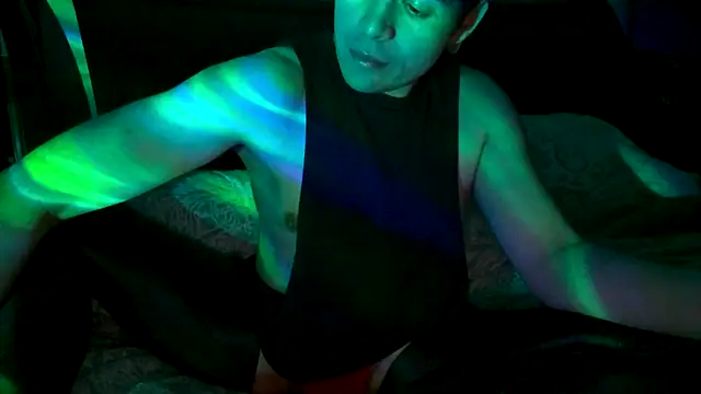 Snapshot of CloudyBoy_Toy chatting on February 28, 2025, 5:04 am CloudyBoy Toy online show from February 28, 2025, 5:04 am