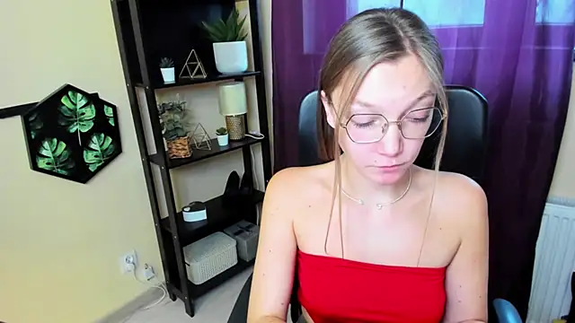 EmillyPlay online show from January 29, 2025, 10:27 am