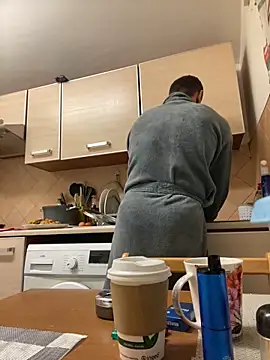 Snapshot of Yourhotboy_42 chatting on February 1, 2025, 10:34 pm Yourhotboy 42 online show from February 1, 2025, 10:34 pm