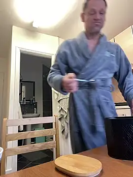 Snapshot of Yourhotboy_42 chatting on March 8, 2025, 1:03 pm Yourhotboy 42 online show from March 8, 2025, 1:03 pm