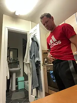 Snapshot of Yourhotboy_42 chatting on March 13, 2025, 7:28 pm Yourhotboy 42 online show from March 13, 2025, 7:28 pm