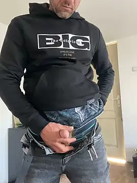 Snapshot of Yourhotboy_42 chatting on March 22, 2025, 12:04 pm Yourhotboy 42 online show from March 22, 2025, 12:04 pm