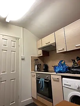 Snapshot of Yourhotboy_42 chatting on October 30, 2025, 6:08 pm Yourhotboy 42 online show from October 30, 2025, 6:08 pm