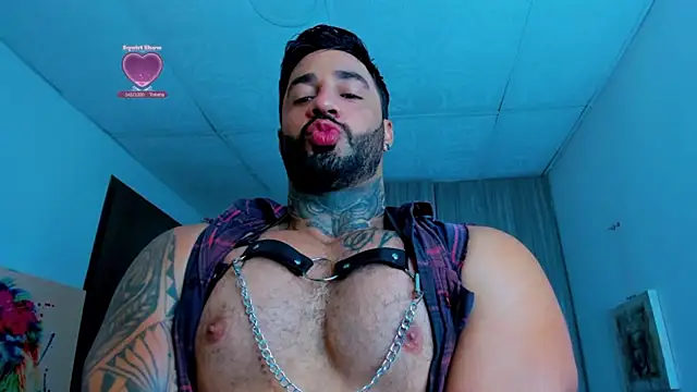 Snapshot of naugthy_dominant chatting on October 31, 2025, 12:28 pm naugthy dominant online show from October 31, 2025, 12:28 pm