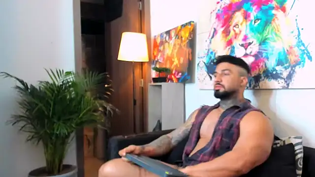 Snapshot of naugthy_dominant chatting on December 1, 2025, 9:03 am naugthy dominant online show from December 1, 2025, 9:03 am