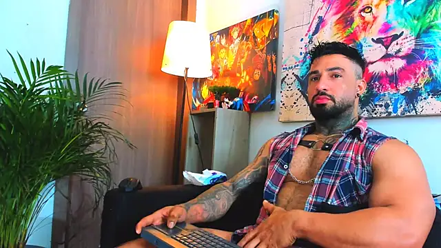 Snapshot of naugthy_dominant chatting on December 3, 2025, 12:36 pm naugthy dominant online show from December 3, 2025, 12:36 pm