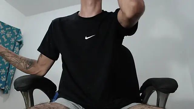 Snapshot of jarley_joker3 chatting on December 4, 2024, 6:33 am jarley joker3 online show from December 4, 2024, 6:33 am