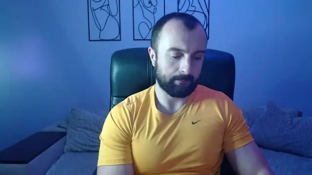 brindlefly6969 online show from November 26, 2025, 1:56 pm