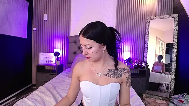 Snapshot of isabella_smith_ chatting on December 26, 2024, 7:38 pm isabella smith online show from December 26, 2024, 7:38 pm