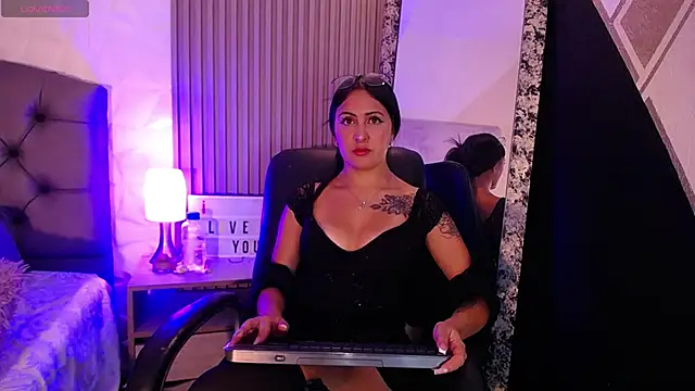 Snapshot of isabella_smith_ chatting on January 30, 2025, 12:59 pm isabella smith online show from January 30, 2025, 12:59 pm