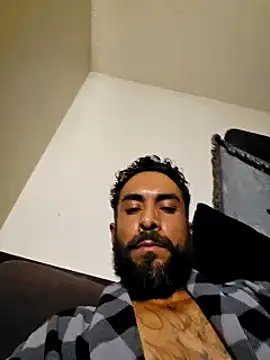 Snapshot of Forbidden_daddy chatting on December 3, 2024, 9:33 am Forbidden daddy online show from December 3, 2024, 9:33 am