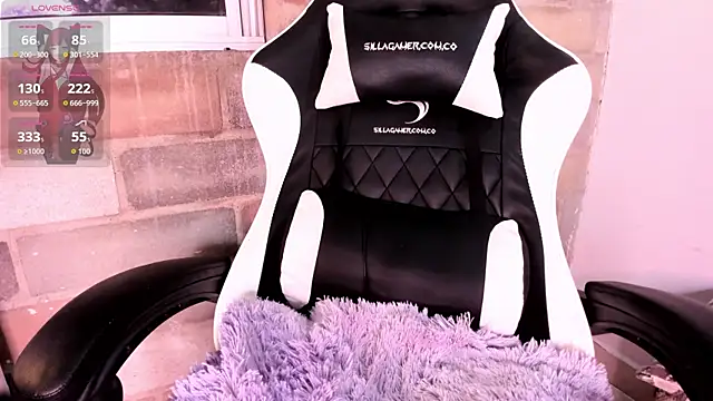 Im Scarlet online show from October 28, 2025, 12:03 am