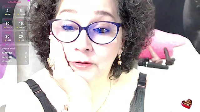 cataleya mom online show from March 4, 2025, 4:17 am