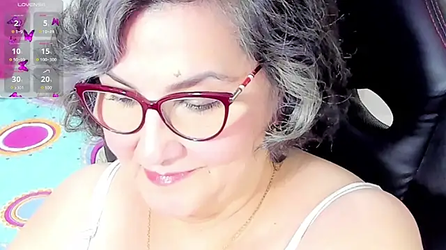 cataleya mom online show from September 24, 2025, 1:09 am