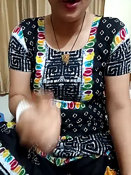 Snapshot of Priya_Boudi chatting on January 23, 2025, 7:29 pm Priya Boudi online show from January 23, 2025, 7:29 pm