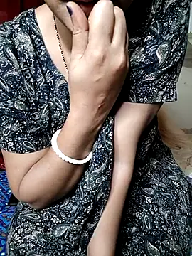 Snapshot of Priya_Boudi chatting on February 27, 2025, 7:37 pm Priya Boudi online show from February 27, 2025, 7:37 pm