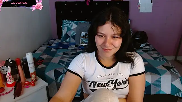 Snapshot of soniafuckboobs chatting on February 7, 2025, 2:37 pm soniafuckboobs online show from February 7, 2025, 2:37 pm