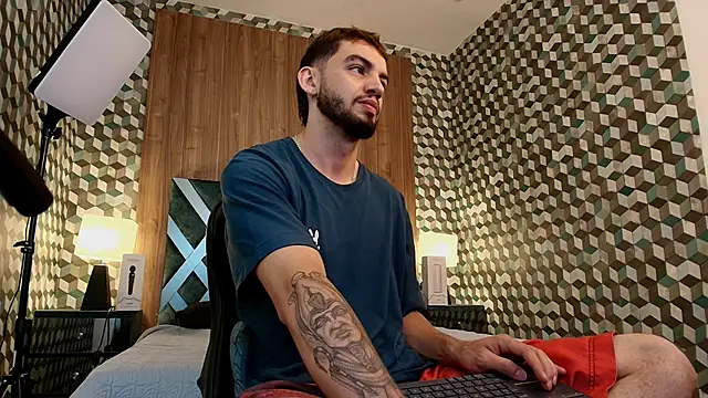 Michael magno online show from October 1, 2025, 9:10 pm