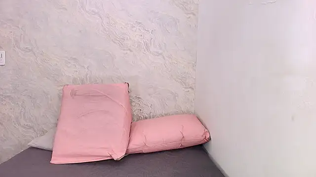 sofi balvin online show from March 4, 2025, 7:22 pm