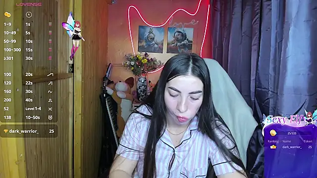 Snapshot of Fiery_Brunette_ chatting on January 1, 2025, 6:58 am Fiery Brunette  online show from January 1, 2025, 6:58 am