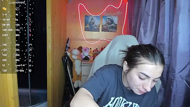 Snapshot of Fiery_Brunette_ chatting on February 24, 2025, 6:49 am Fiery Brunette  online show from February 24, 2025, 6:49 am