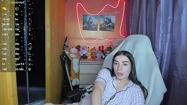 Snapshot of Fiery_Brunette_ chatting on February 27, 2025, 4:43 pm Fiery Brunette  online show from February 27, 2025, 4:43 pm