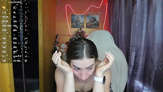 Snapshot of Fiery_Brunette_ chatting on March 15, 2025, 8:37 am Fiery Brunette  online show from March 15, 2025, 8:37 am